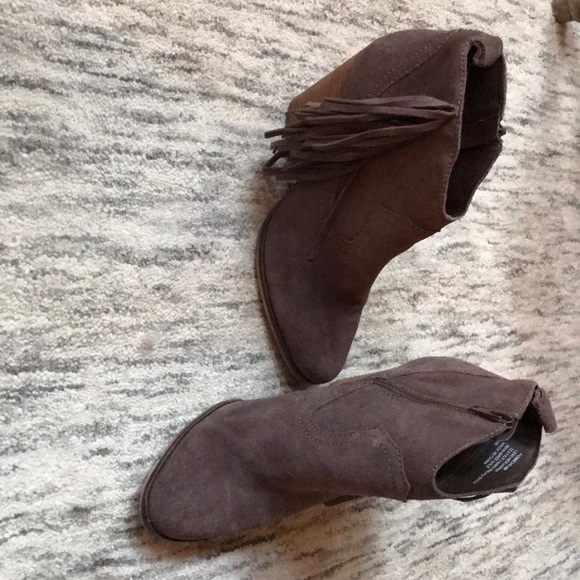 Tassel Fringe Booties - Picture 4 of 4